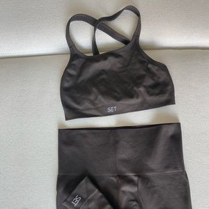 Set Active matching set. Worn ONCE.